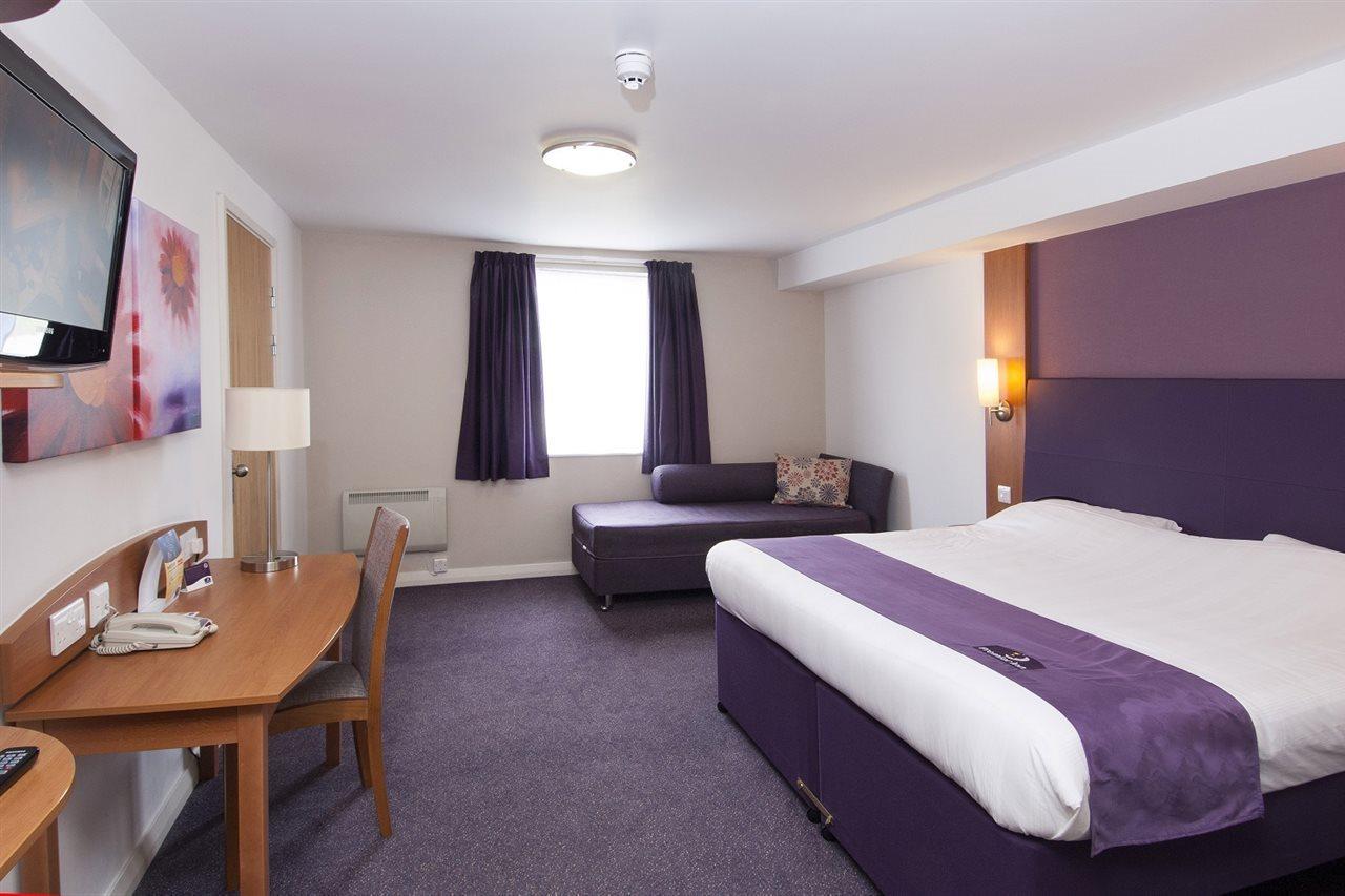 Premier Inn Premier Inn Silverstone Syresham Exterior foto
