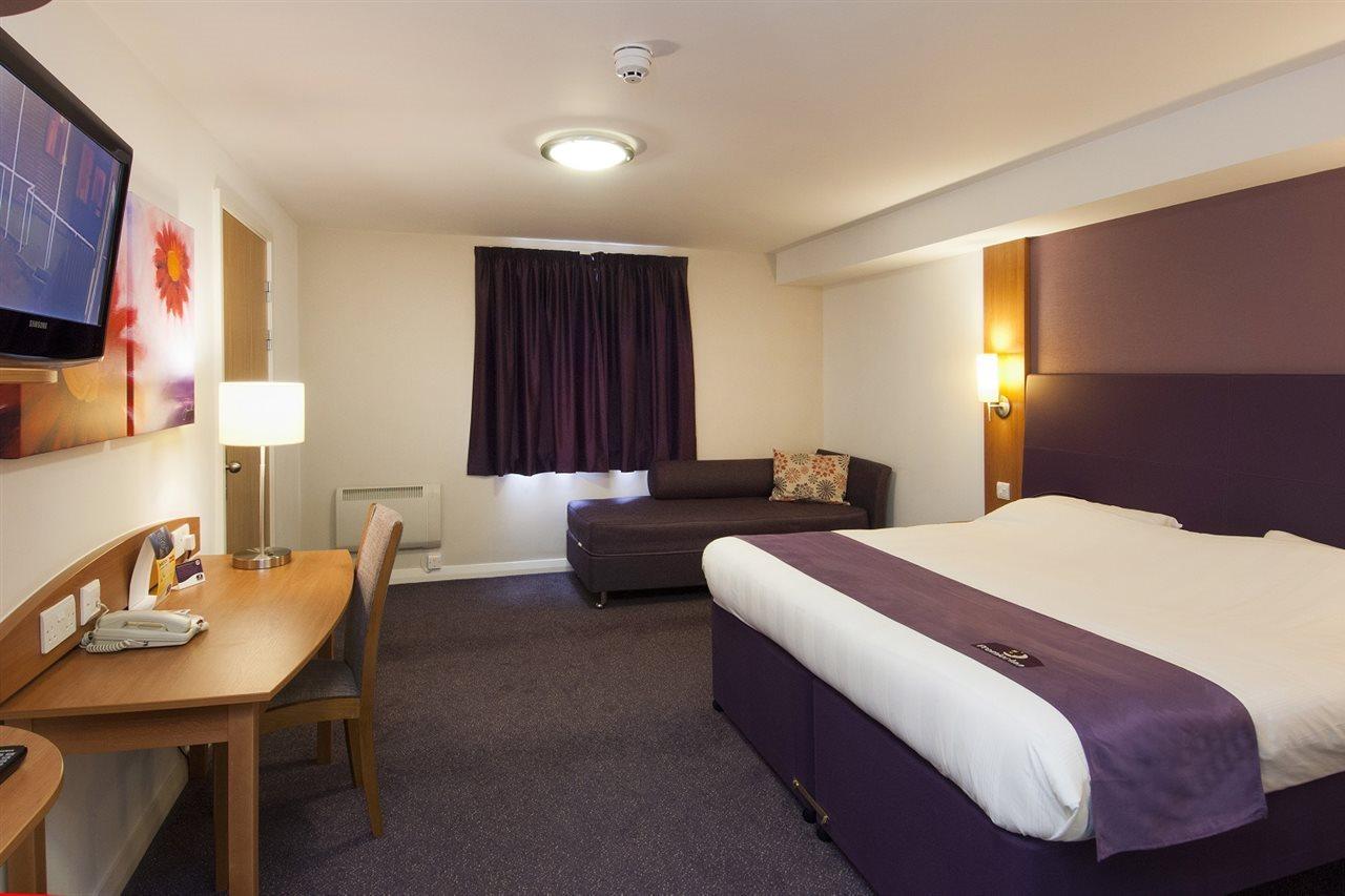 Premier Inn Premier Inn Silverstone Syresham Exterior foto