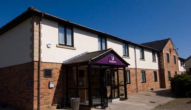 Premier Inn Premier Inn Silverstone Syresham Exterior foto